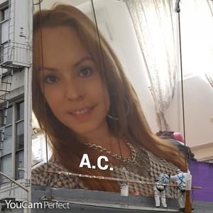 Meet your Posher, Carolina